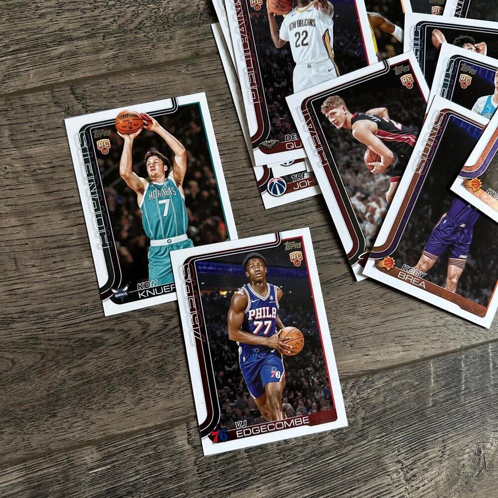 Topps 2025/26 NBA Basketball Rookie Rookie Card Trading Cards Bundle Card Lot